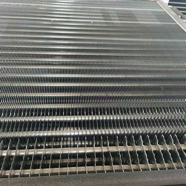 Ailettes en alliage d'aluminium et de magn&eacute;sium